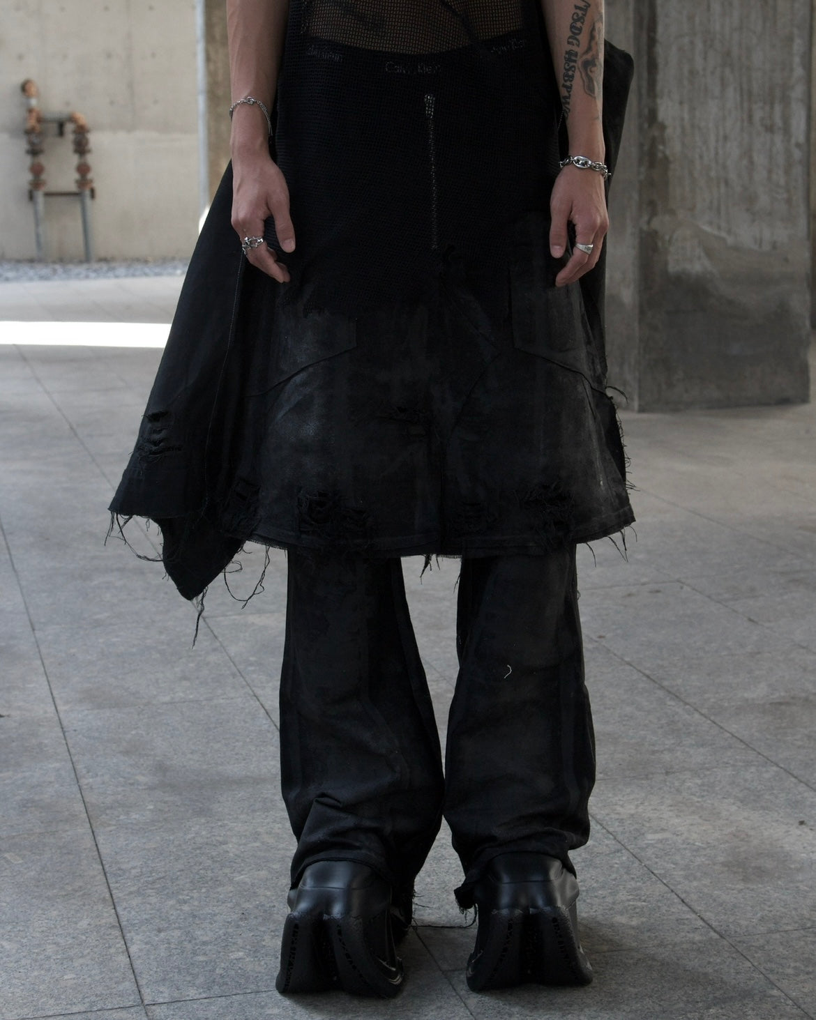 PRENEX - WAXED COATED DOUBLÉ DENIM SKIRT PANTS-BLACK