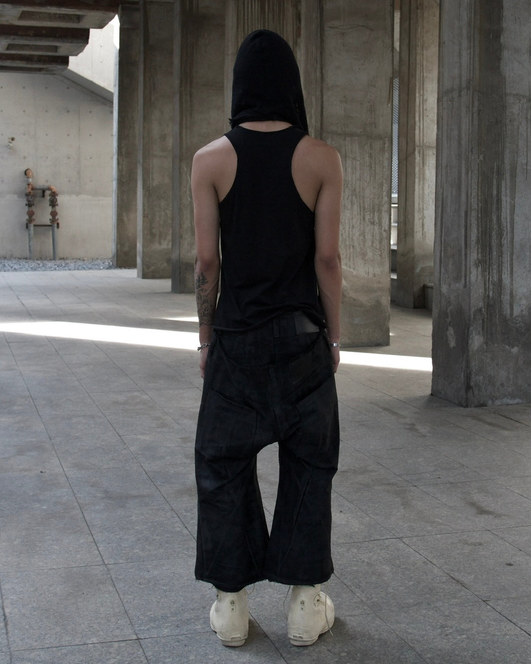 DLOUT - WAXED COATED DOUBLE WAIST CROPPED JEANS - BLACK