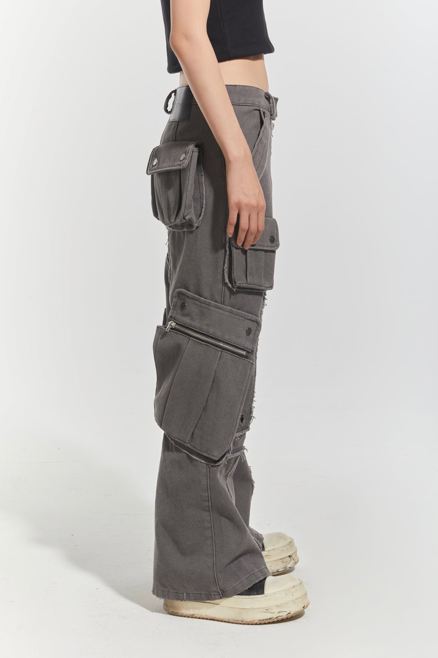 CHP-1 006 WASHED GREY MULTI-POCKET FLARED CARGO PANTS