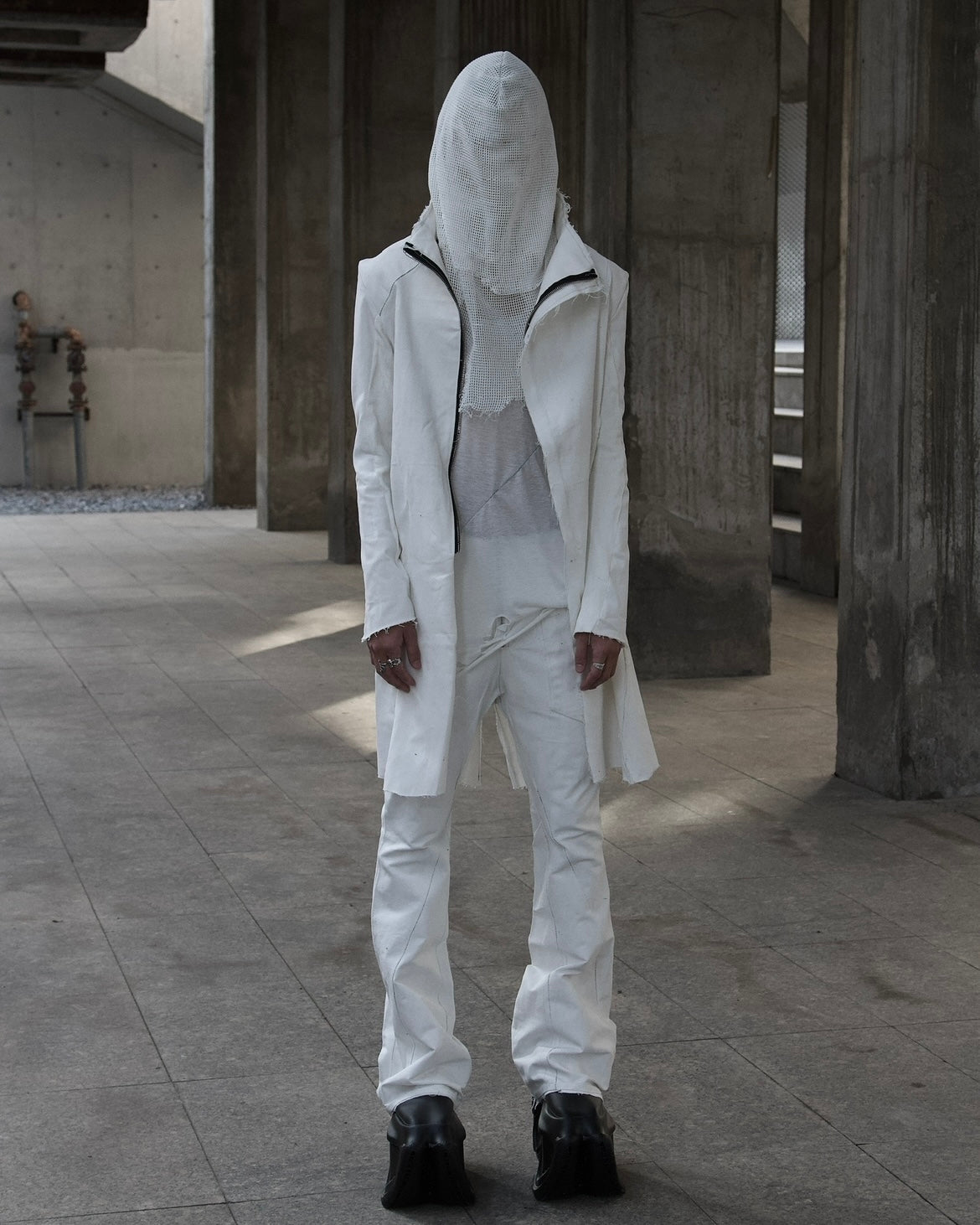 TØRNAD - WAXED COATED TORNADO FLARED JEANS - WHITE