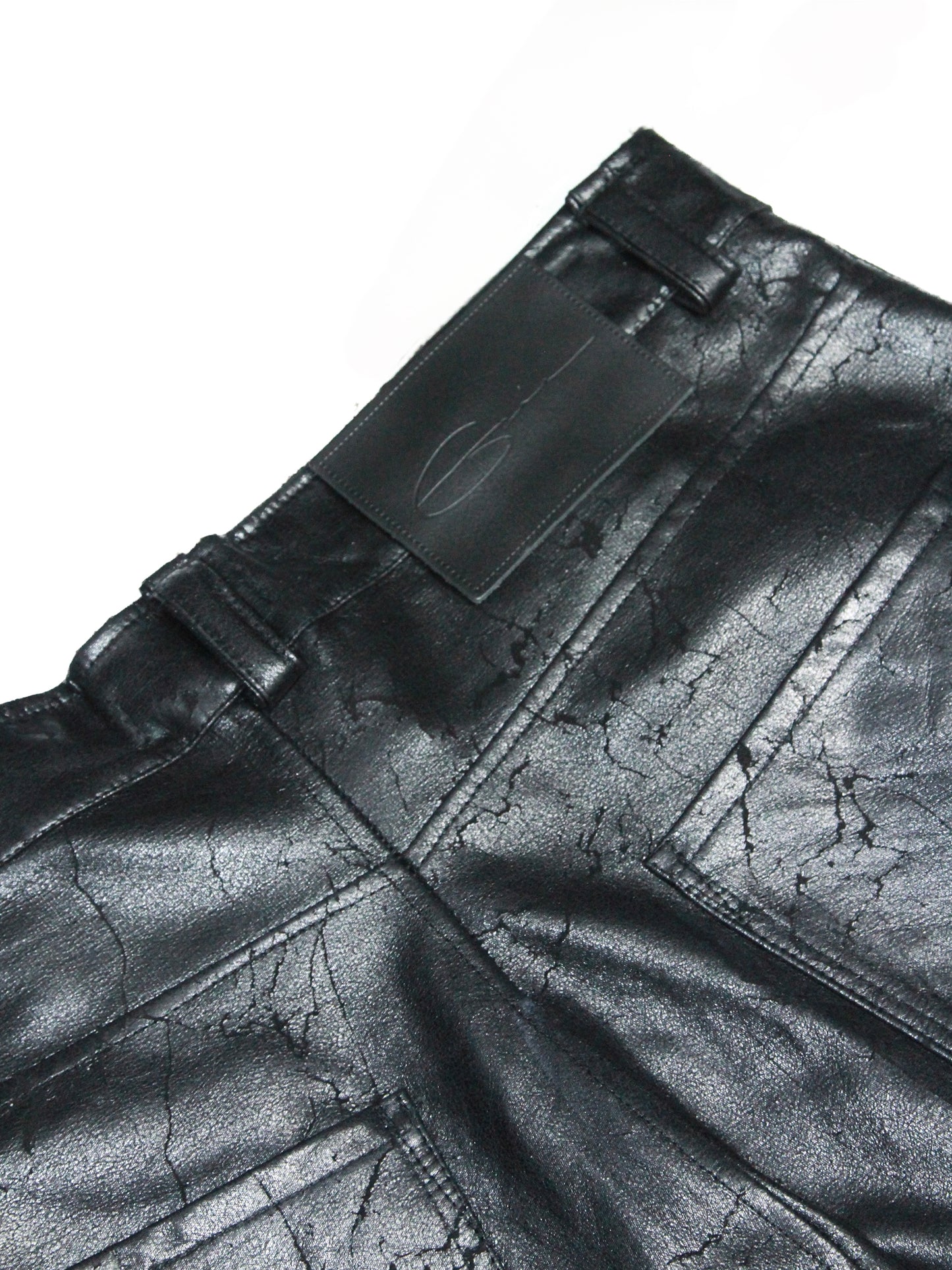 - ILLU - CRACKED LEATHER COATED PANTS -