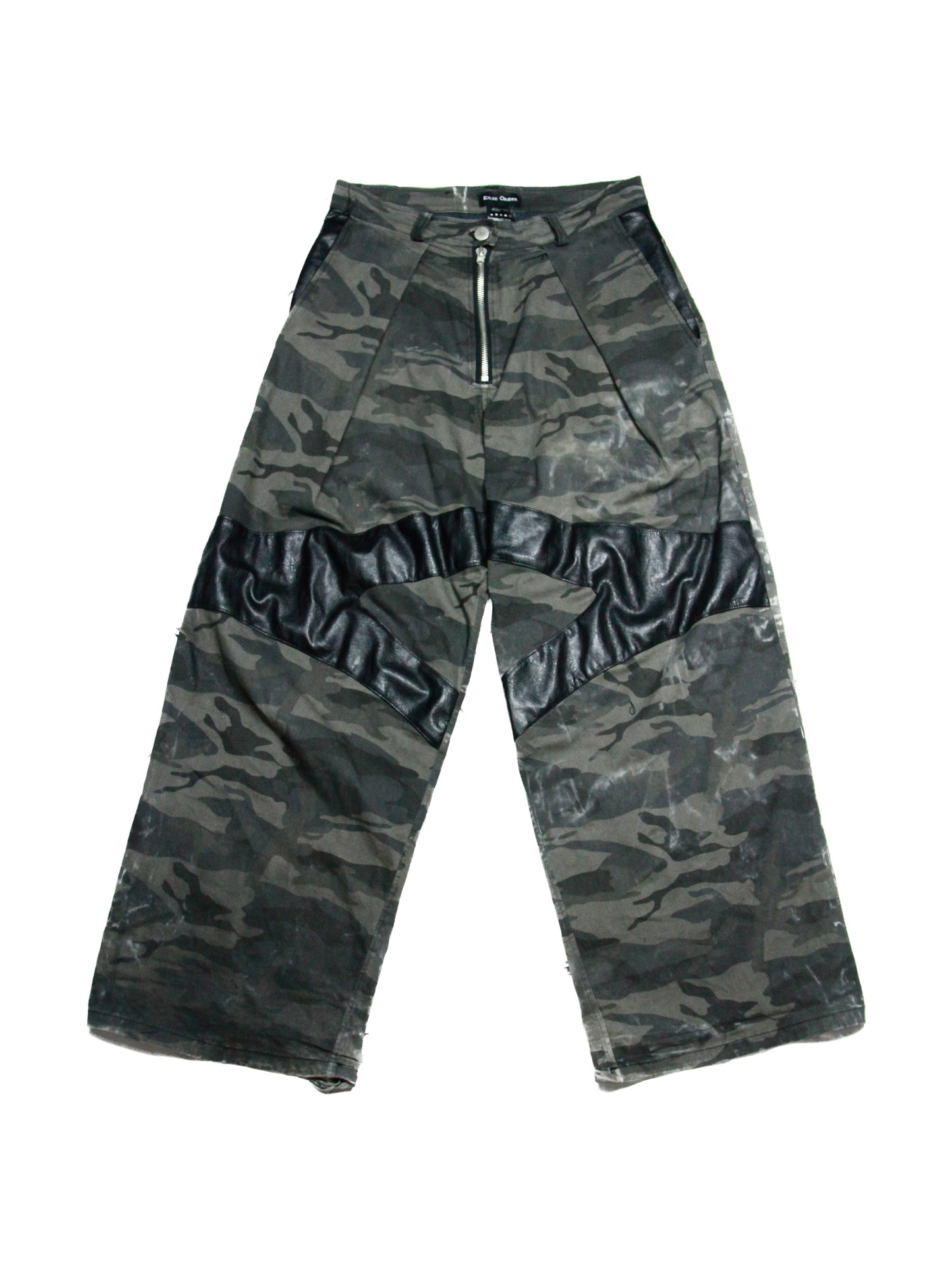 - ILLU - CAMO PANTS -